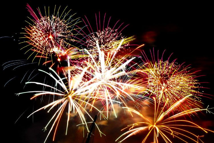 New Years Eve Ideas For Singles without FOMO!